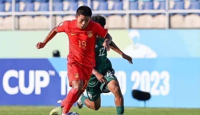 关于武磊领衔上海上港挑战亚泰，备战全取三分的信息