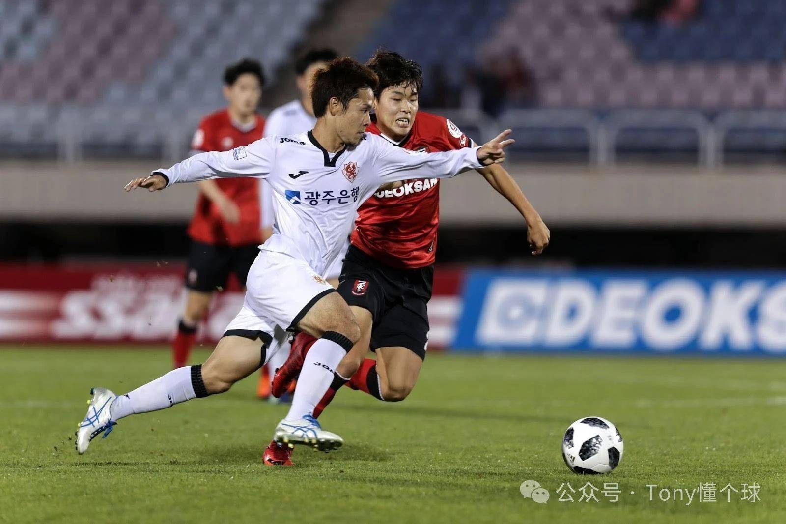 包含亚冠比赛即将开始，球员准备迎战新对手的词条