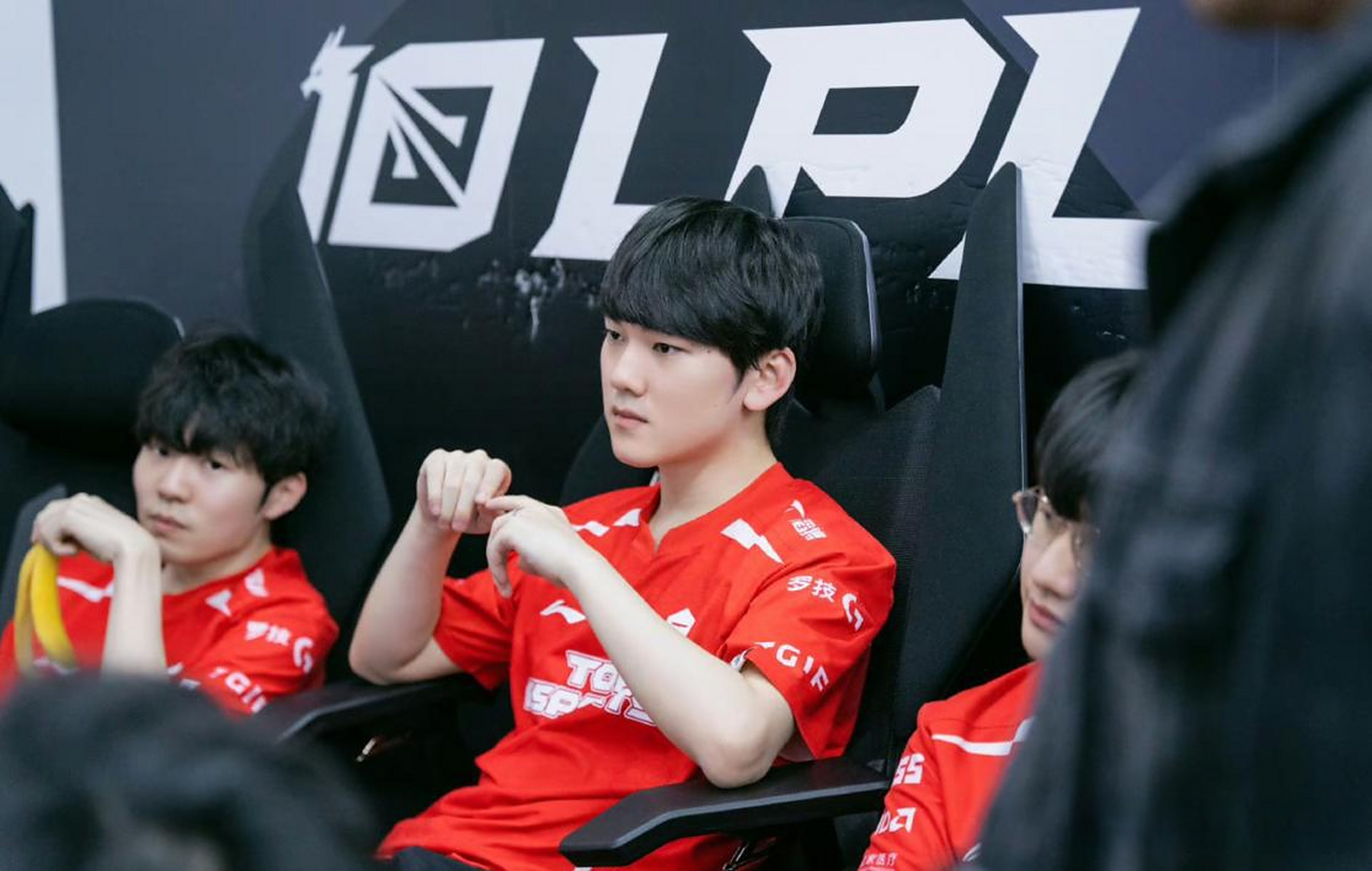 JDG力克T1，Elk完成史诗逆转半决赛3:1（首尔）