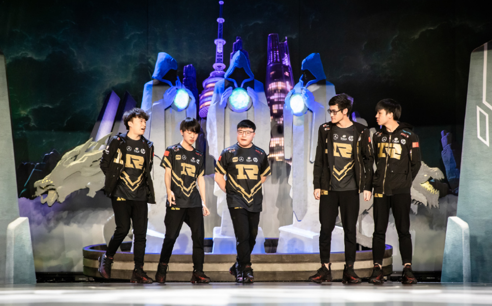 100T险胜C9，Uzi送出助攻的简单介绍