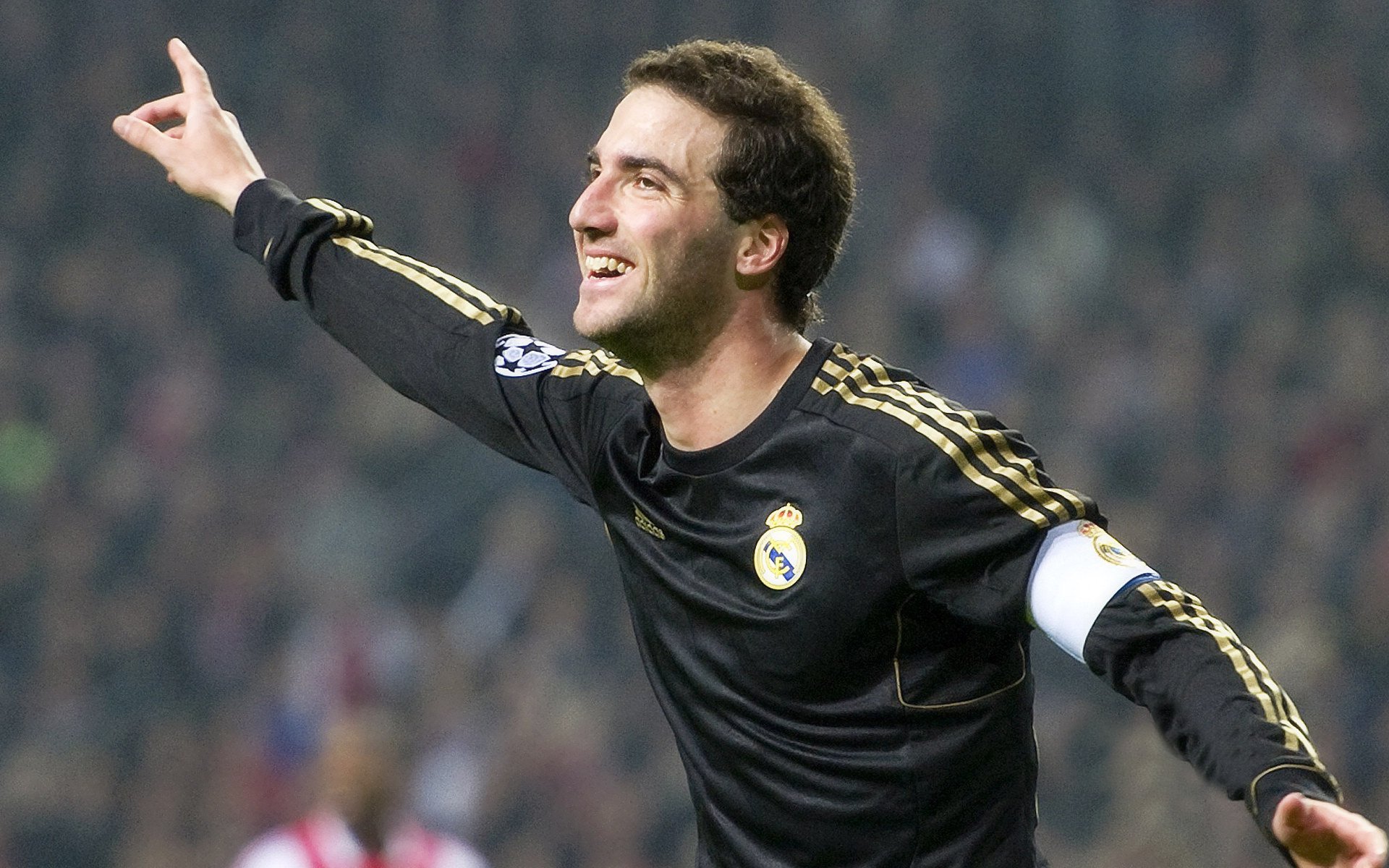 新西兰疯蚁解剖拜仁精密仪器，拉亚在年度焦点之战接管比赛的启示