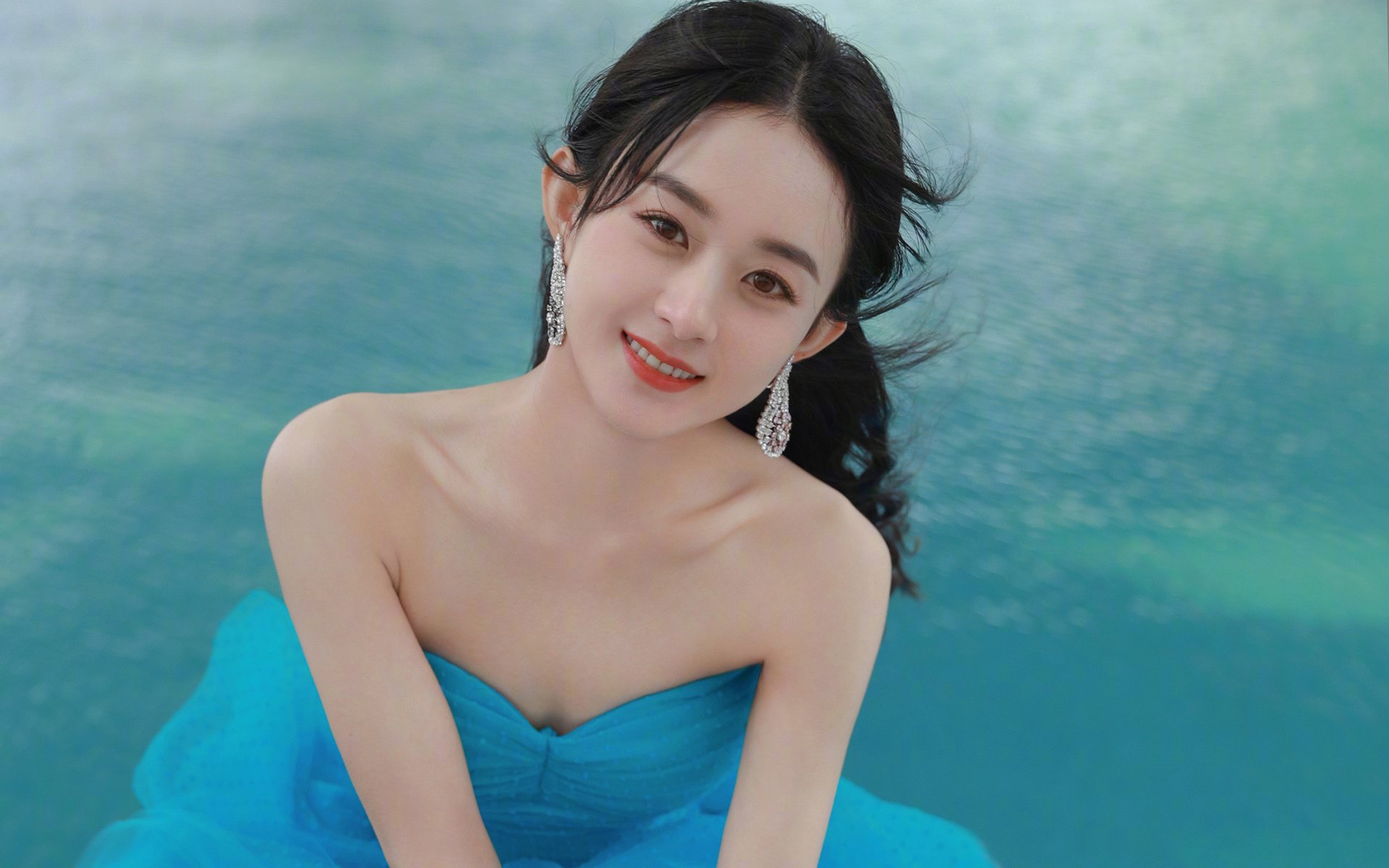 赛道与球场的交响，F1争冠战与骑士马刺鏖战的激情共鸣