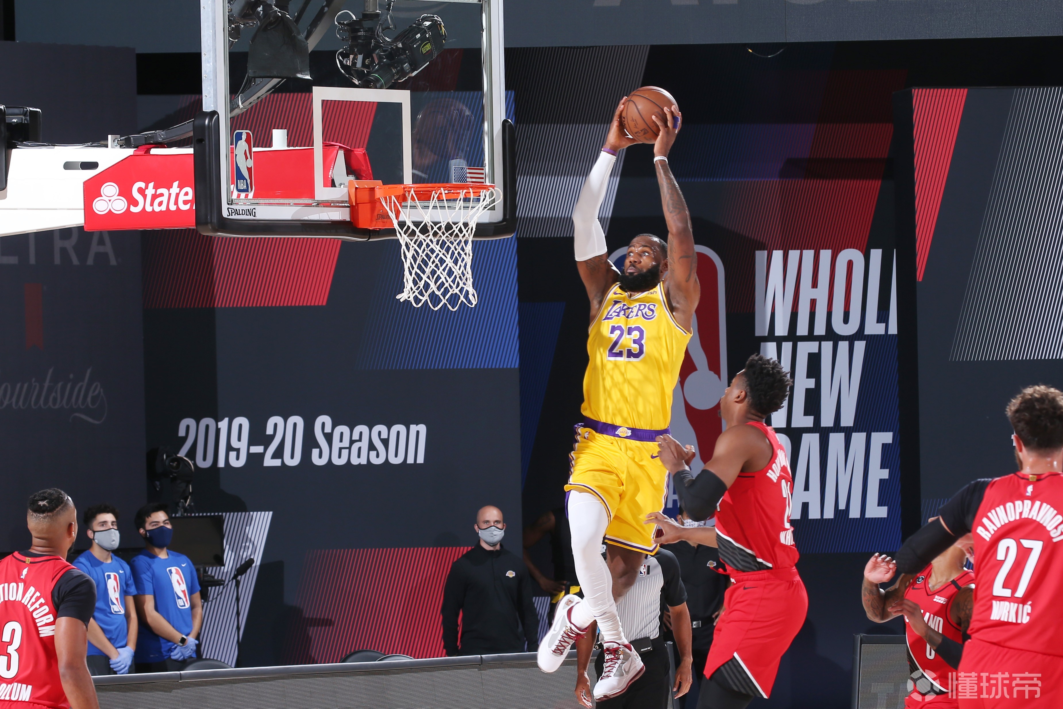 辽宁队对阵开拓者，浓眉发挥堪称完美