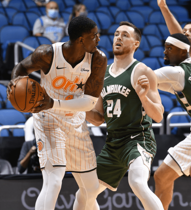 魔术末节带走辽宁队，霍勒迪惊艳四座